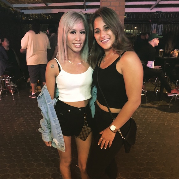 Meet your seller 🖤 - Picture 5 of 8